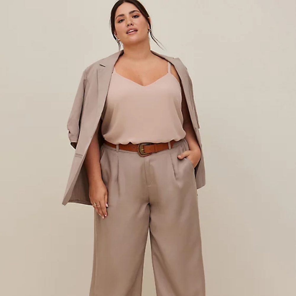 TORRID: SOPHIE SWING CAMI - CHIFFON TAUPE Sz 2x